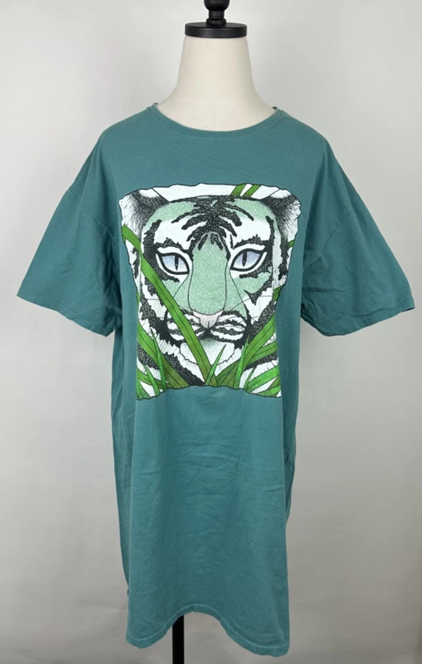 Винтажная женская футболка для сна с принтом природы 90-х один размер снежный барс джунгли зоопарк - Изображение 1 из 4