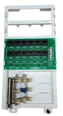 Placa de distribución telefónica de medios estructurados 4x12 en soporte con 8 vías 2 GHz  Foto 1 de 4