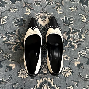 Vintage Gucci Leather Brogue Court Shoes Black and White - Picture 1 of 10
