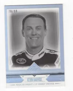 2014 PRESS PASS TOTAL MEMORABILIA BIANCO E NERO 70/99 KEVIN HARVICK #11 - Foto 1 di 2