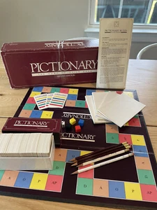 Pictionary Second Edition Board Game - The Game of Quick Draw - Picture 1 of 2