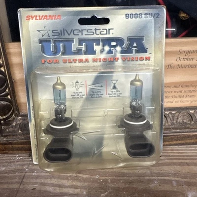 Sylvania 9006 SU/2 SilverStar ULTRA Juego de 2 pares de faros de alto rendimiento Foto 1 de 4