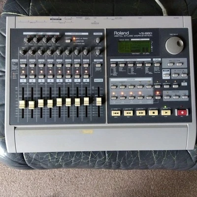 Roland VS-880 Digital Studio Workstation HD Multitrack Recorder Audio Equipment - Image 1 of 4