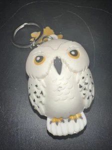 Harry Potter Vinyl Hedwig Owl Keychain  - Picture 1 of 8