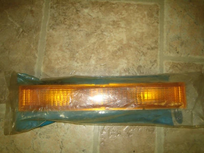 NOS 1980-1981-1982 Ford LTD Parking Lamp Light Lens - Image 1 of 3