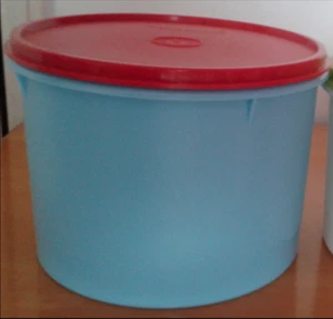 Tupperware Medium Countertop Canister in Aqua w/ Red Seal ~ Holds 10 Cups New - Picture 1 of 4