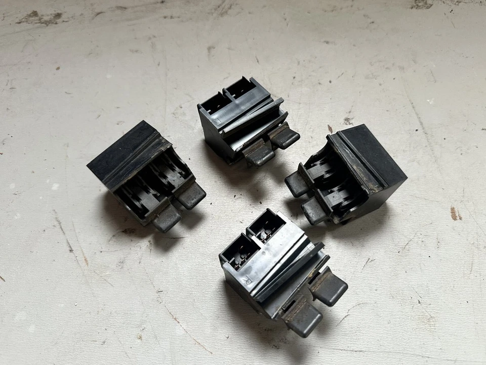 AUDI TT MK1 8N 1998-06 DRIVER Interruttore comando doppio finestrino 8N0959855A 225 v6 - Immagine 1 di 3