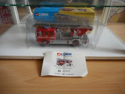 Corgi Classics West Yorkshire AEC Drehtellerleiter in rot auf 1:50 inBox (22001) - Bild 1 von 3