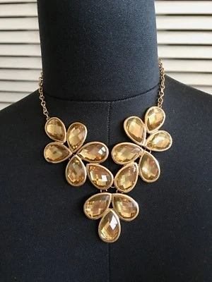 Collar Forever 21 Bling Distintivo Cristal/Estrás Dorado Grande L ¡NUEVO! Foto 1 de 4