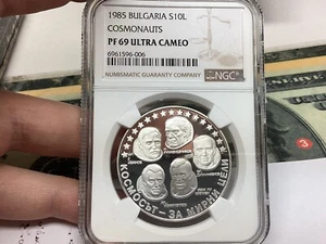 Bulgaria 1985 10 leva cosmonautas Intercosmos espacio NGC PF69 ultra camafeo 1 fino - Imagen 1 de 3