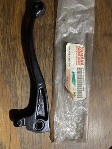 NEW GENUINE YAMAHA 2TY-H3922-00-01 Lever R 1990-1993 RT180  - Picture 1 of 3