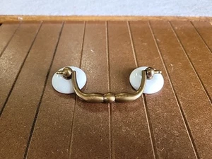 Keeler Solid Brass Antique Brass 3"cc Bail Pull with White Porcelain rosette L45 - Picture 1 of 9