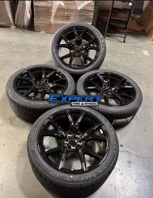 Jantes Trackhawk pretas brilhantes 22" com pneus compatíveis com Jeep Grand Cherokee, Wrangler - Imagem 1 de 2