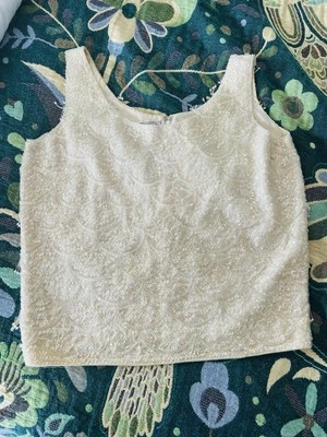 Top vintage con cuentas de lentejuelas blancas de Macy’s Hong Kong con etiqueta original - grande Foto 1 de 4