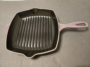 Le Creuset Enameled Cast Iron Signature Square Skillet Grill Discontinued Purple - Picture 1 of 7