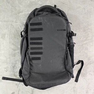 Mochila cooperativa REI mochila de viaje acolchada para computadora portátil lona gris oscuro señal 20L - Imagen 1 de 16