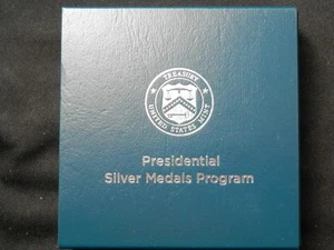 Programa de Medallas de Plata Presidenciales de la Casa de la Moneda de Estados Unidos 1 OZ Plata-John Adams Certificado de Autenticidad - Imagen 1 de 4