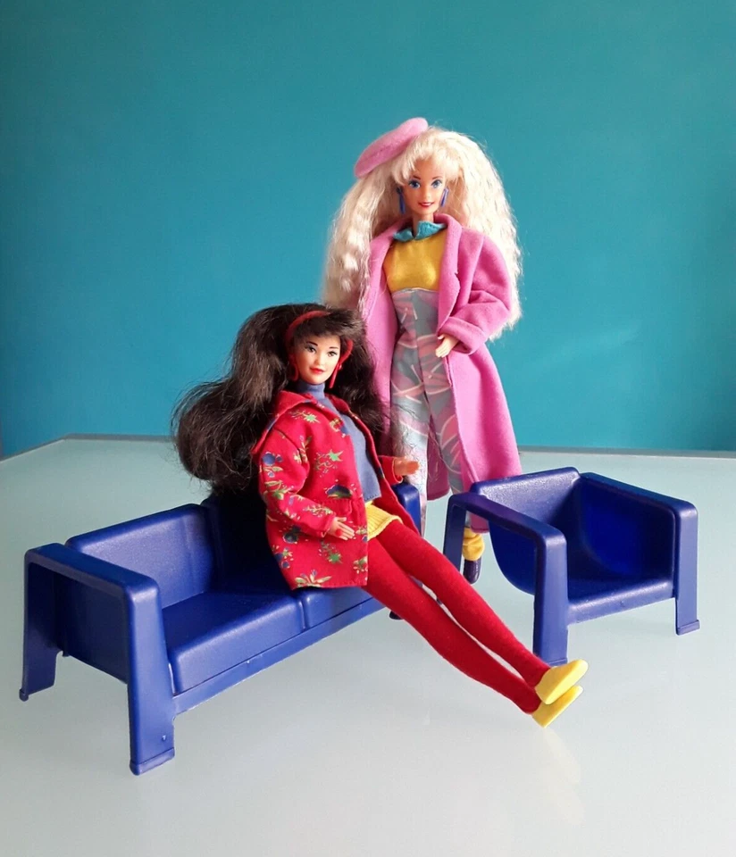 "MATTEL" "LA CASA DI BARBIE" Divano + poltrona "TOWNHOUSE", plastica,colore blu. - Immagine 1 di 4