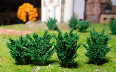 BONN-BAD-GODESBERG 50 dunkelgrüne Büsche, Sträucher, 40 mm hoch