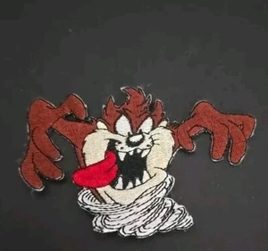 Warner Bros Looney Tunes Diavolo della Tasmania 4 x 2,5 pollici ferro su toppa vintage - Foto 1 di 5