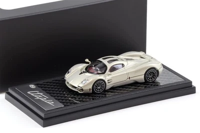 1:64 Modelli LCD Pagani Utopia Coupé Grigio Rinascimento Oro Chiaro LCD64039-GO - Immagine 1 di 3