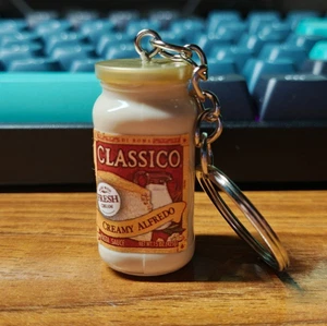 Classico Creamy Alfredo Sauce Jar Novelty Keychain - Picture 1 of 4