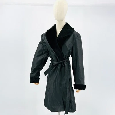 Gabardina vintage Y2k KC Collections de cuero genuino negro con ribete de piel sintética Foto 1 de 4