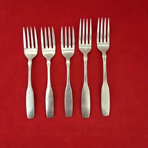 Oneida Community PAUL REVERE 2 Dinner Forks 3 Salad Forks Stainless Satin Finish - Picture 1 of 4
