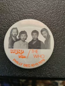 Pin de promoción THE WHO PHILLY 10-11 de diciembre de 1979 We Miss You, Keith WYSP 94FM - Imagen 1 de 3