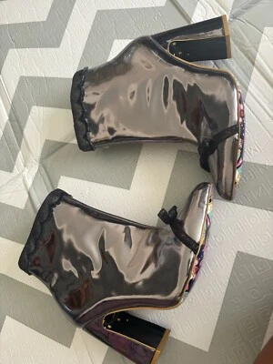 Irregular Choice Botines Plateados Zapatos Talla US 10 UK 42 Foto 1 de 4