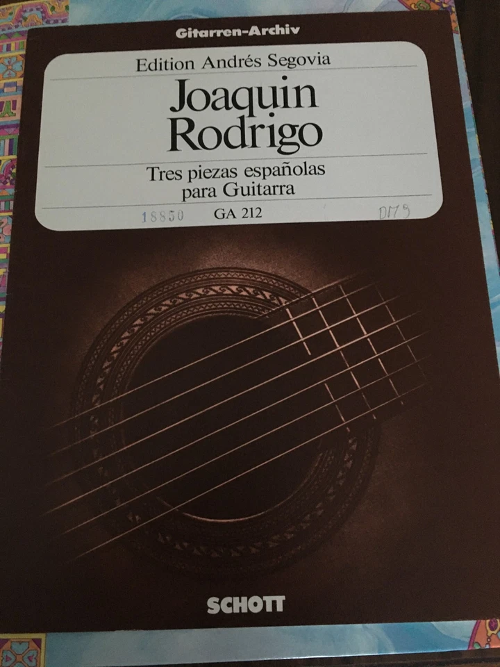 Spartito per chitarra classica Rodrigo Tres piezas españolas - Immagine 1 di 4