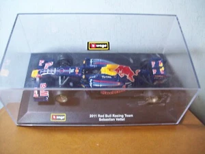 1/32 BURAGO RED BULL RB7 2011 WORLD CHAMPION SEBASTIAN VETTEL - Picture 1 of 5