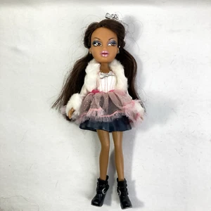 Bratz 2012 Funk n Glow Yasmin 3rd Edition Doll in Original Outfit Dress WORKS - Picture 1 of 12