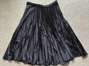 REFINITY CITY CHIC Lovely Black Skirt Size M (18) NWT - Picture 1 of 5