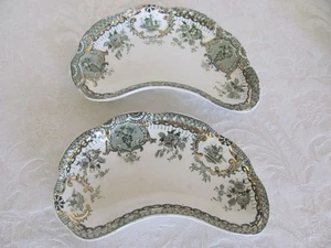 Antike Wedgwood Raleigh Grün Gold - England - 2 Halbmond Beilagenteller/Knochenschalen - Bild 1 von 9
