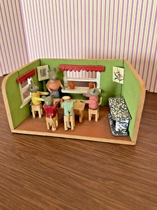 Vintage dolls house miniature mouse diorama - Picture 1 of 5
