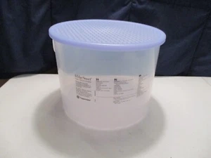 Tupperware klarer KühlschrankSmart großer runder Entlüftungsbehälter mit blauem Deckel EUC - Bild 1 von 5