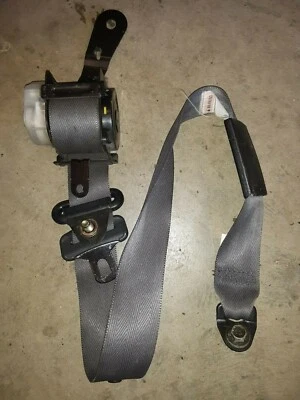98 99 00 01 02 1998-2002 SUZUKI ESTEEM RIGHT PASSENGER FRONT SEAT BELT GRAY - Image 1 of 4