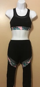 SHEIN - Conjunto de camiseta y pantalone deportivo, colore nero.(4) - Foto 1 di 5