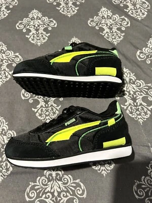 Zapatos Puma para niños pequeños talla 9 usados excelente estado verde/negro Foto 1 de 4