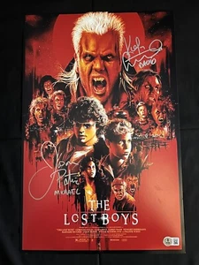 Kiefer Sutherland & Jason Patric signiert The Lost Boys 11x17 Foto mit Beckett Echtheitszertifikat - Bild 1 von 2