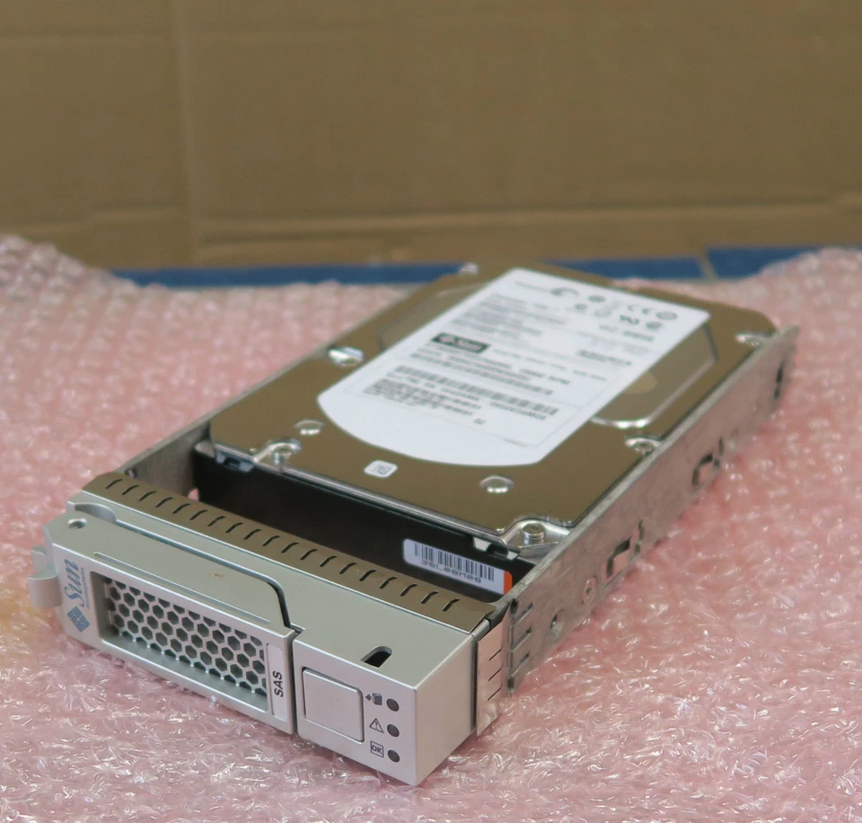 Sun Storagetek XTA-SS1NG-600GB15K 542-0143 - 3.5" 600GB 15K SAS Hard Drive HDD - Image 1 of 1
