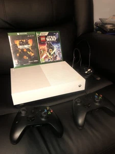 Xbox One S 1tb Bundle 2 Spiele & 2 Controller getestet ✅ - Bild 1 von 7