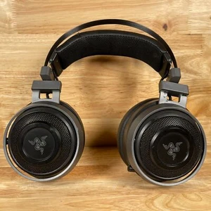 Razer Nari Black Wireless Retractable Mic Swivel Cups Over-Ear Gaming Headset - Picture 1 of 5
