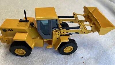 Joal Diecast JCB 435 1:35 Scale Model Tractor Loader Used Great Condition  - Image 1 of 4