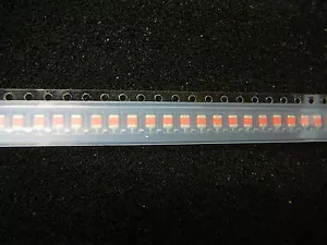 CONDENSATORE TANTALIO VISHAY 595D106X9016B2W 10uF 16V 10% SMD **NUOVO** Qtà.10 - Foto 1 di 2