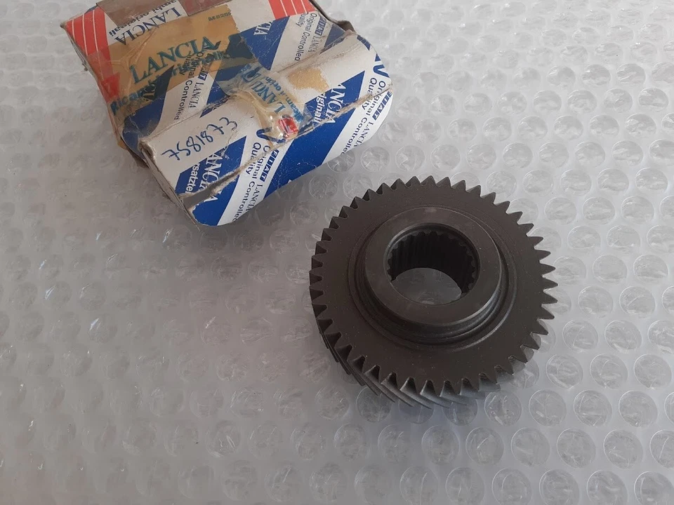 Transmission Gear 5 for Fiat Elba Tempra Tipo Uno 7581873 OEM - Image 1 of 1