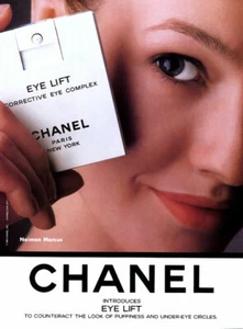 Chanel 1990 elevador de ojos belleza vintage anuncio de revista de 1 página - Imagen 1 de 1
