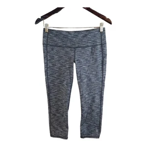 Athleta Energy Chaturanga Capri Leggings Workout Yoga Athleisure Women's M - Picture 1 of 5
