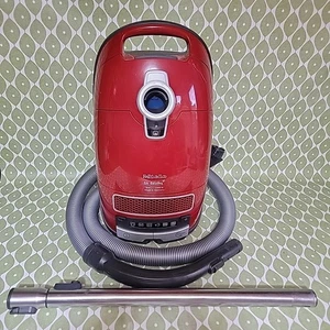 Aspiradora para gatos y perros Miele S8 con manguera y tubo - Imagen 1 de 15